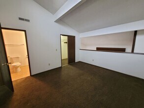 3832 Auburn Rd NE in Salem, OR - Building Photo - Building Photo