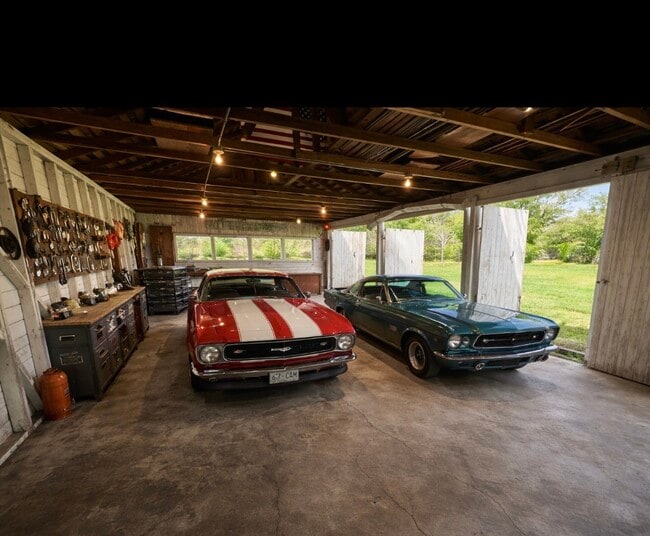 property at 618 Bayridge Rd