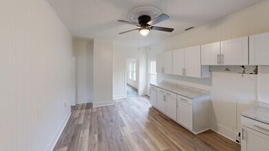 47062 Buxton Back Rd in Buxton, NC - Building Photo - Building Photo