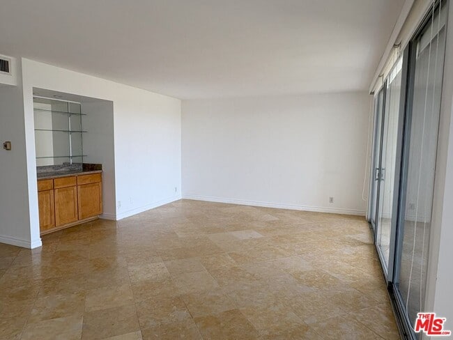 201 Ocean Ave in Santa Monica, CA - Building Photo - Building Photo