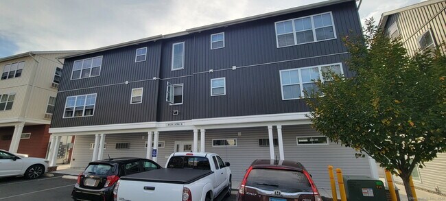 155 Greenwood Ave in Bethel, CT - Building Photo - Building Photo