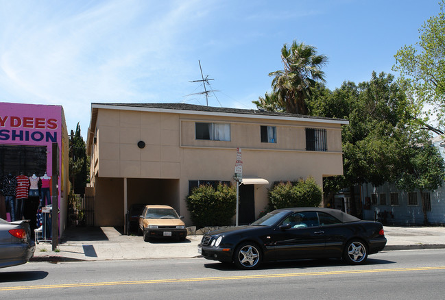 713 N Normandie Ave in Los Angeles, CA - Building Photo - Building Photo