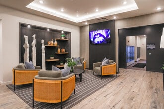 Apex Newbury in Bridgeville, PA - Foto de edificio - Lobby