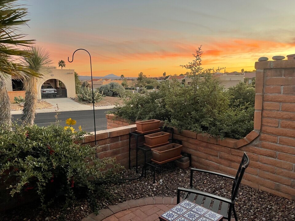 1644 Vía Mirasol in Green Valley, AZ - Building Photo