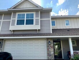 3453 Chestnut Ln in Eagan, MN - Building Photo