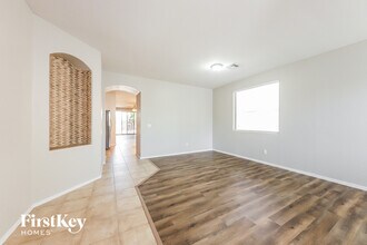 7157 W Kings Ave in Peoria, AZ - Building Photo - Building Photo