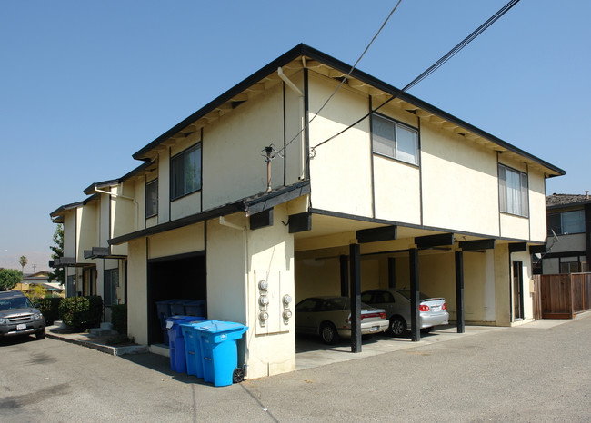 545 Penitencia St in Milpitas, CA - Building Photo - Building Photo