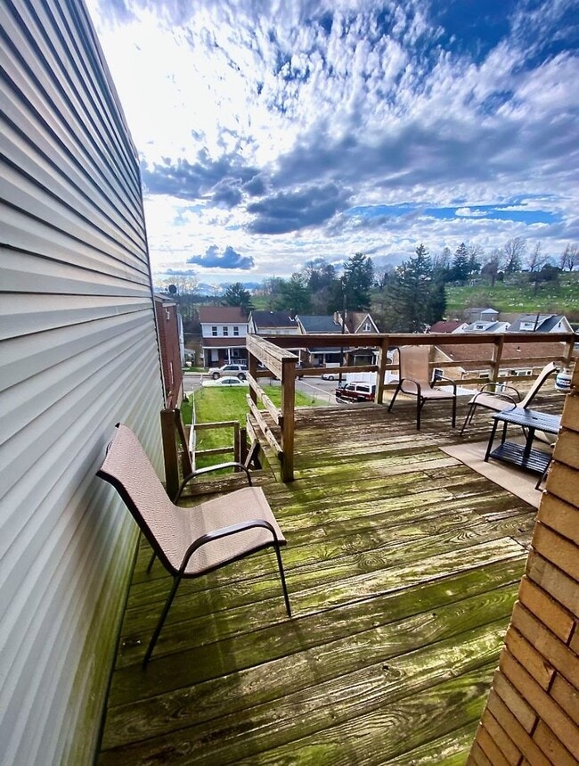 1610 Westmont Ave in Pittsburgh, PA - Building Photo - Building Photo