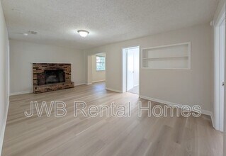 40 Anne Ave in Jacksonville, FL - Building Photo - Building Photo