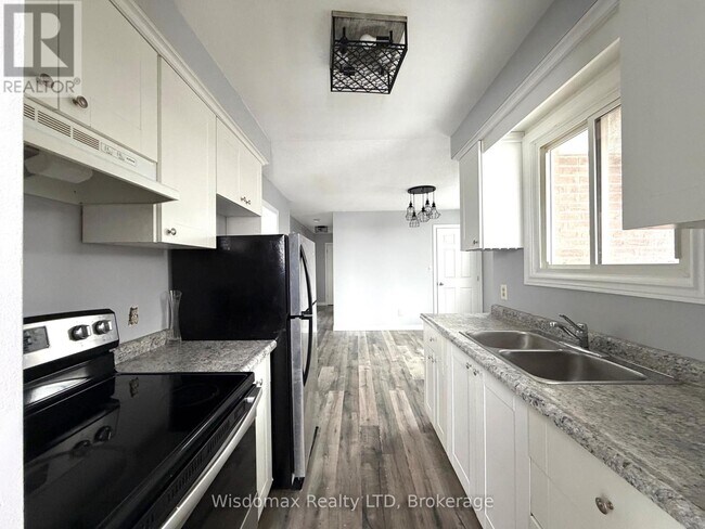 7 Kirk St in St Catharines, ON - Building Photo - Building Photo