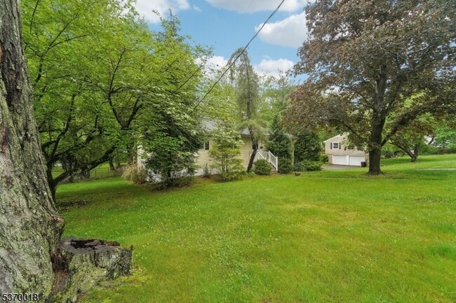 953 Franklin Turnpike in Allendale, NJ - Building Photo - Building Photo