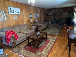 6815 Duncan Rd in Lula, GA - Building Photo - Building Photo