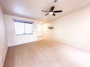 3183 S Ragen Dr in Yuma, AZ - Foto de edificio - Building Photo