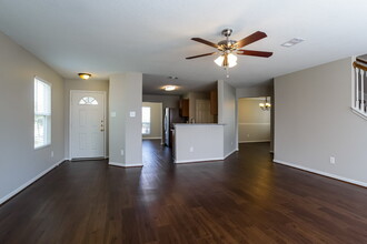 16728 Foursquare Dr in Conroe, TX - Building Photo - Building Photo