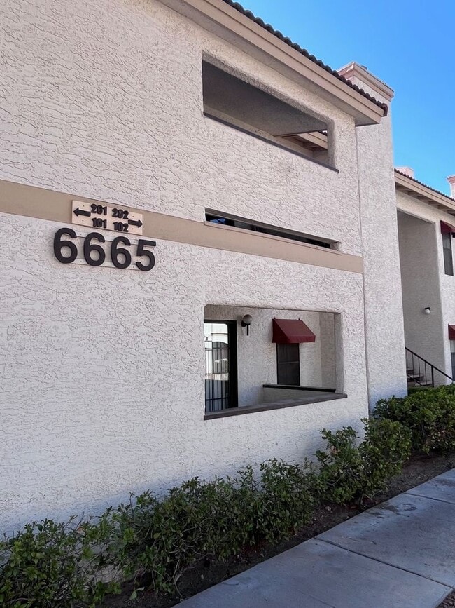 6665 Tropicana Ave in Las Vegas, NV - Building Photo - Building Photo