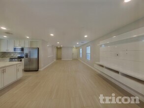 9569 Colorado Blue St in Las Vegas, NV - Foto de edificio - Building Photo