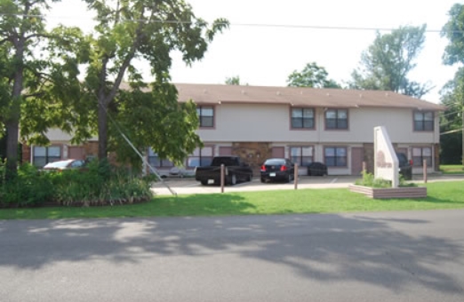 Wolf Run Apartments in Tahlequah, OK - Building Photo