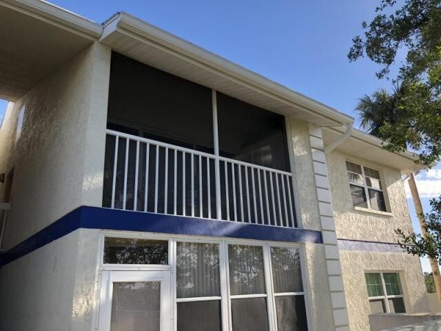 1526 SE Royal Green Cir in Port St. Lucie, FL - Building Photo