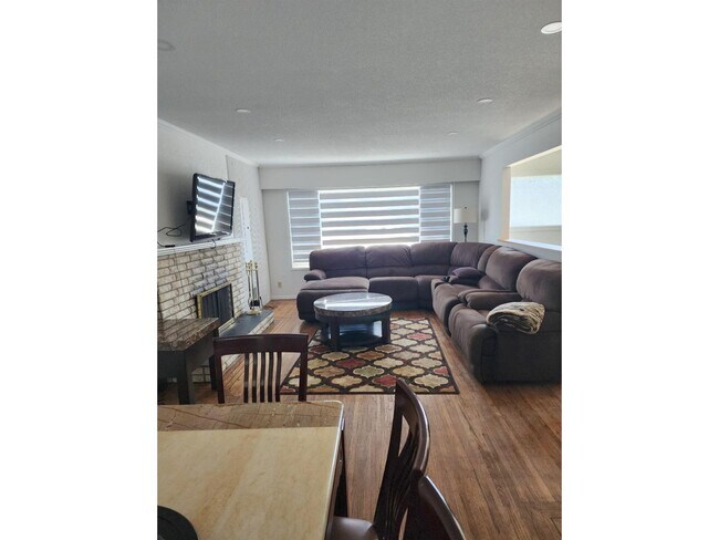 7319 YORK in Delta, BC - Building Photo - Building Photo