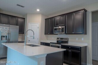 7343 Hilladale Creek Ln in Jacksonville, FL - Building Photo - Building Photo