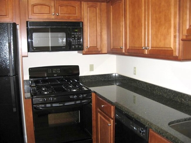 344 Putnam Ave, Unit 3