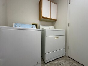 2732 Darby Falls Dr in Las Vegas, NV - Building Photo - Building Photo