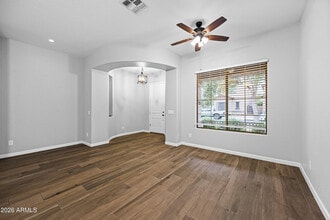 4231 E Marshall Ave in Gilbert, AZ - Building Photo - Building Photo