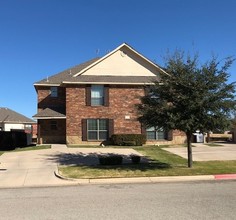 Woodhaven Villas in Weatherford, TX - Foto de edificio - Building Photo