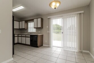 618 Brooke Ct in Clermont, FL - Building Photo - Building Photo