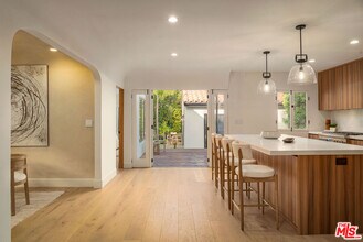 8817 Ashcroft Ave in West Hollywood, CA - Building Photo - Building Photo