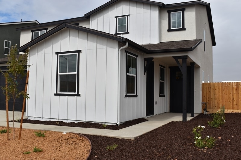 682 Stephanie Dr in Merced, CA - Building Photo