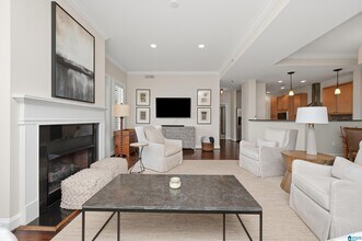 2600 Highland Ave in Birmingham, AL - Building Photo - Building Photo