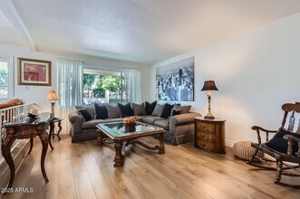 1305 E Steamboat Bend Dr in Tempe, AZ - Building Photo - Building Photo