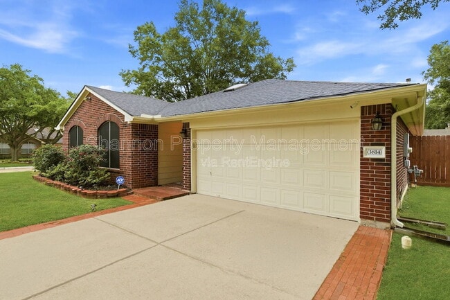 3814 Apple Hollow Ln