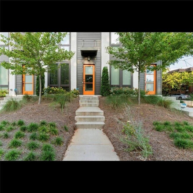property at 439 Parkway Dr NE