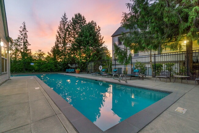 Park Hill at Issaquah in Issaquah, WA - Foto de edificio - Building Photo