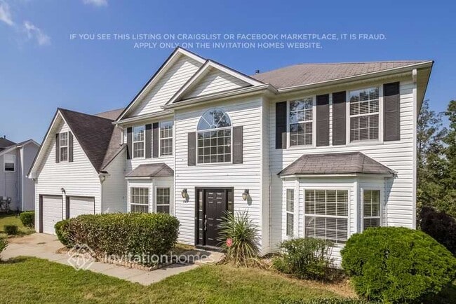 733 Trigg Lake Ct in Stone Mountain, GA - Foto de edificio - Building Photo