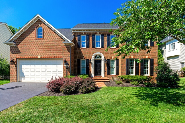 property at 47333 Middle Bluff Pl