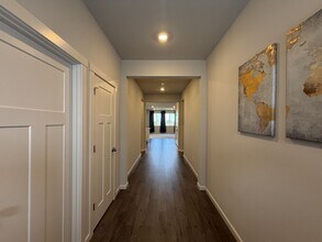 4057 SW Reindeer Ave in Redmond, OR - Building Photo - Building Photo