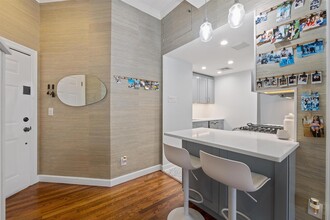 1015 Grand St, Unit 5C in Hoboken, NJ - Foto de edificio - Building Photo