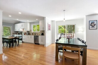 29 Wainwright Rd in Winchester, MA - Building Photo - Building Photo