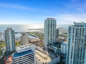100 1st Ave N in St. Petersburg, FL - Building Photo