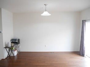 9509 John Locke Wy in Owings Mills, MD - Building Photo - Building Photo