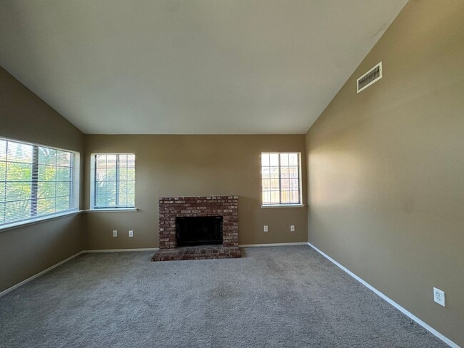 7605 Cibola Dr in Bakersfield, CA - Building Photo - Building Photo