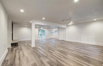 607 Jeb Stuart Ln in Conroe, TX - Building Photo - Building Photo