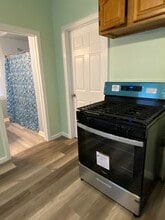 8 Orchard St, Unit First floor in North Providence, RI - Building Photo - Building Photo