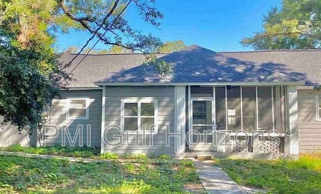 property at 1433 N 61st Ave