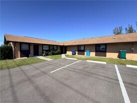829 Gleason Pkwy in Cape Coral, FL - Building Photo