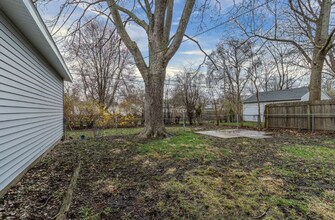 1827 Parkdale Dr in Champaign, IL - Building Photo - Building Photo