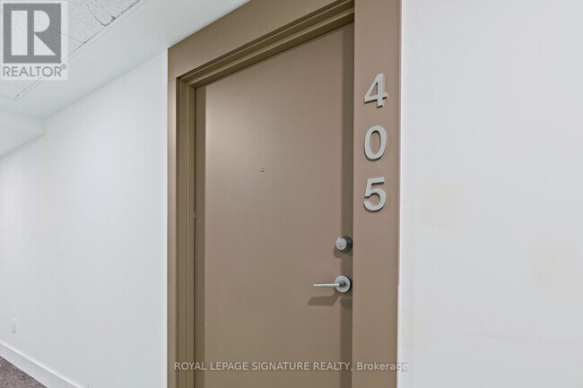 1010 Sandy Beach Rd in Pickering, ON - Building Photo - Building Photo